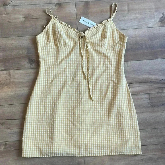 NWT LA Hearts PacSun Yellow Gingham Mini Dress Sz L - Picture 2 of 6